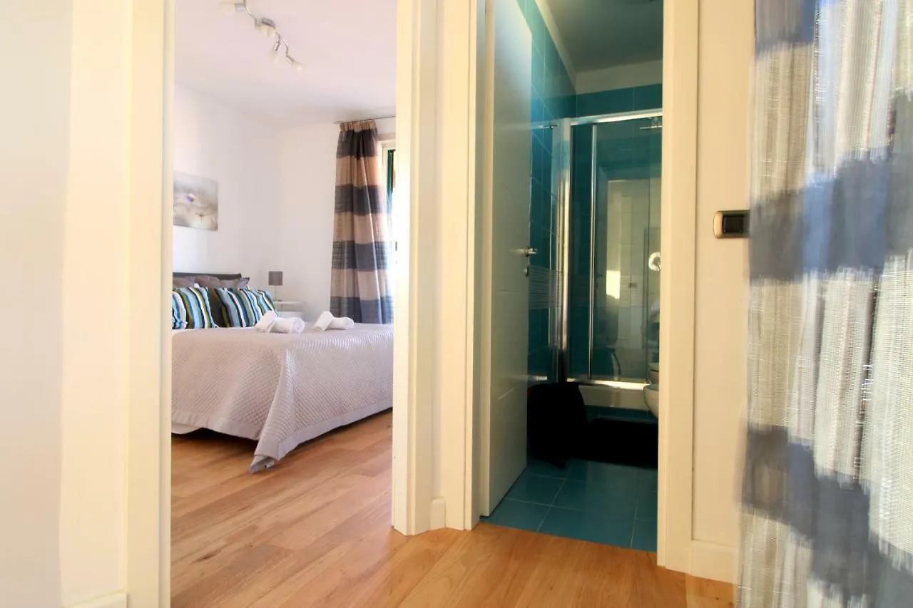 Suite Delicia Apartment - Attico con Terrazza Napoli 0*,